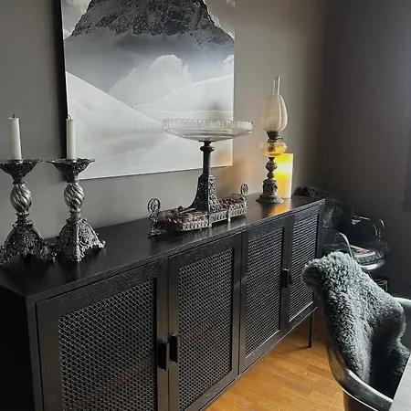 Spacious With Mountain Views